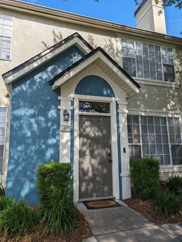 13703 Richmond Park Dr. N.